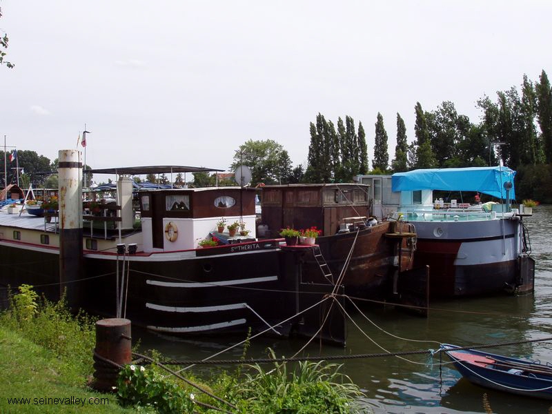 seinevalley_france_visit_conflans_barge_riverboat_péniche